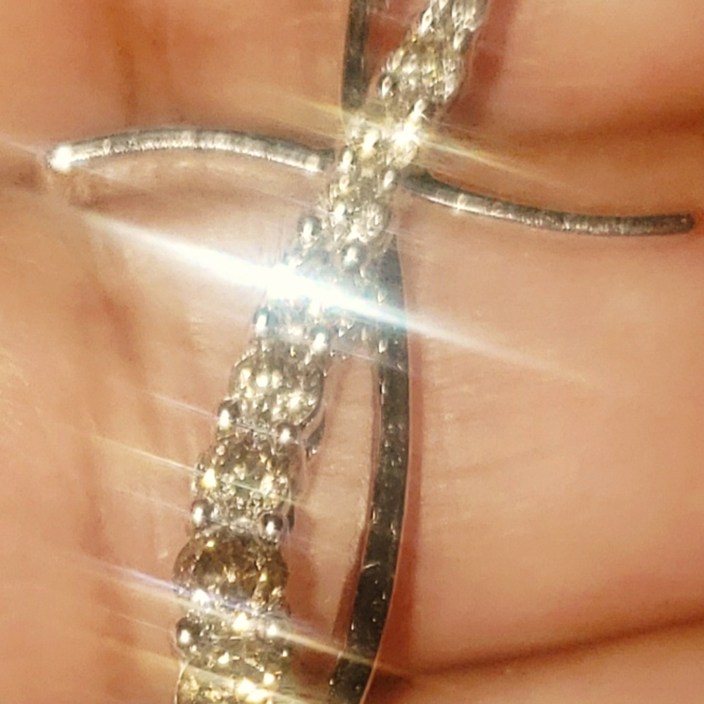 14k White Gold Diamond Cross Pendant